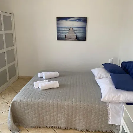 Studio Apartments M&N Trogir