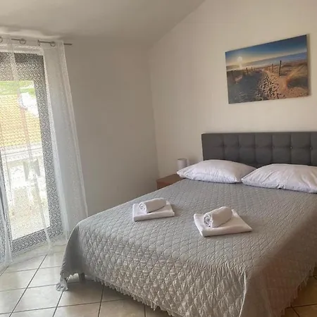 Lägenhet Studio Apartments M&N