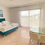 Studio Apartments M&N Trogir