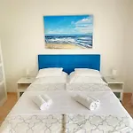 Studio Apartments M&N * Trogir