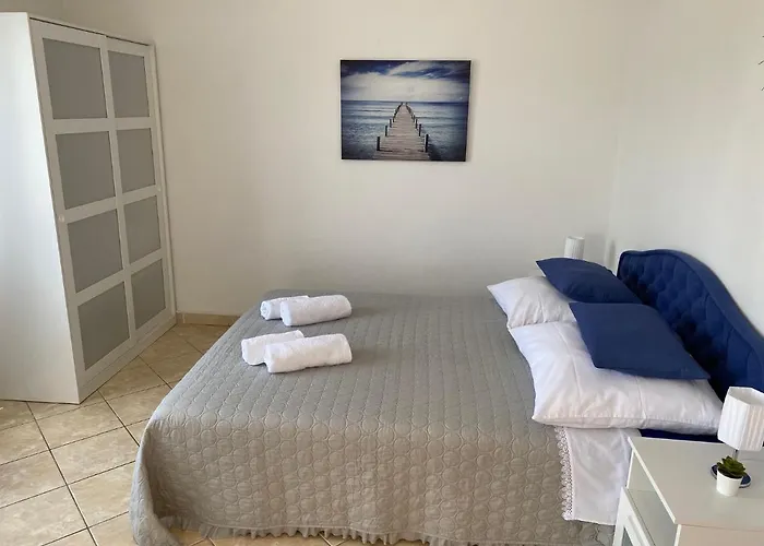 Studio Apartments M&N Трогир